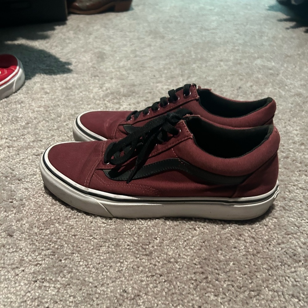 Vans - Picture 5 of 9